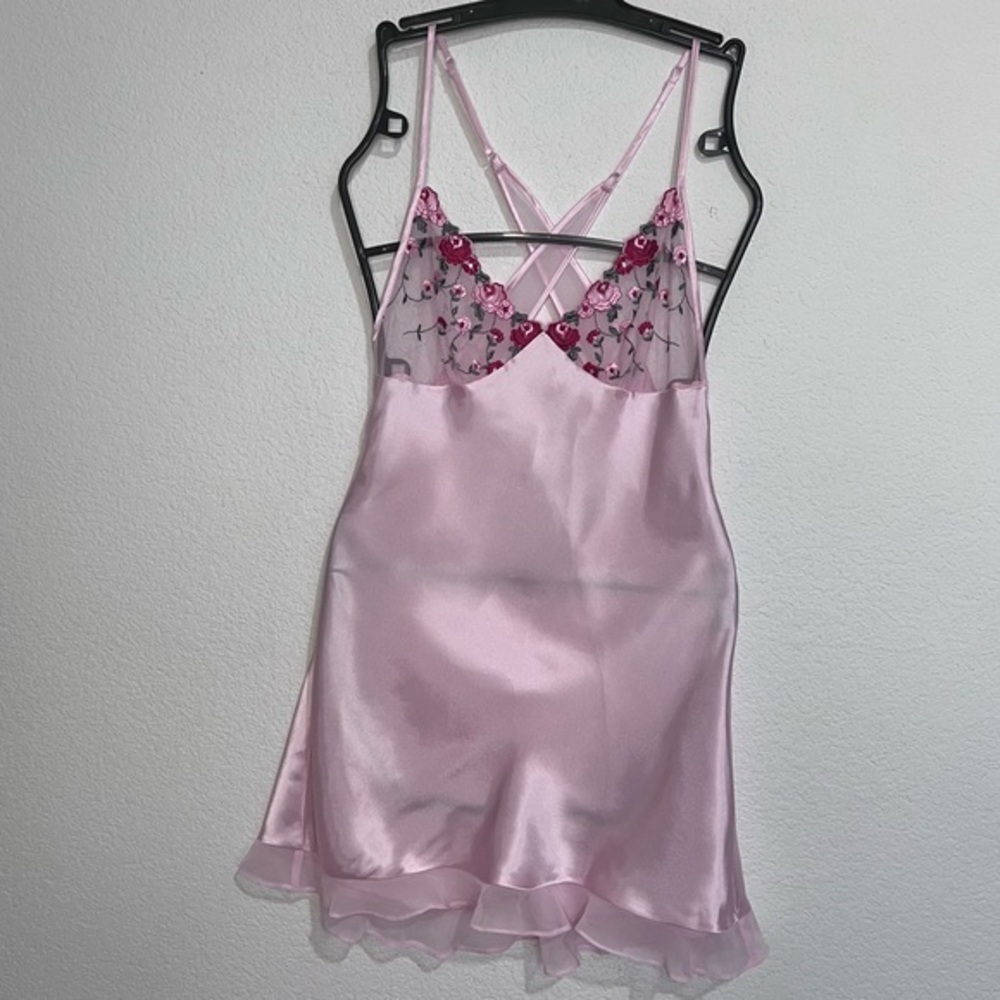 Frederick's of Hollywood Pink Satin Nightie Chemise Embroidered Lace Top New M